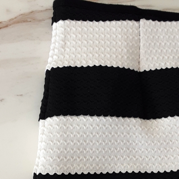 DOUBLE ZERO Elastic Horizontal Bodycon Textured Pencil Skirt Sz M - NWOT - Picture 5 of 8